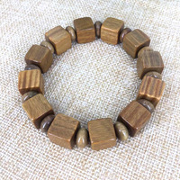 Perles carrées en bois de santal vert à faire soi-même avec bracelet de perles abacus