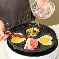 Poêle à frire multifonctionnelle moderne et polyvalente en acier inoxydable à 3 trous antiadhésive pour des œufs frits et des omelettes parfaits, cuisine à domicile