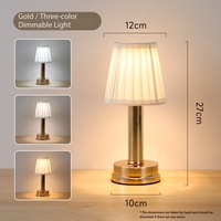 Lampe de table rechargeable à 3 niveaux de luminosité, en tissu plissé, or, pièce décorative pour la chambre à coucher et l'ambiance du salon