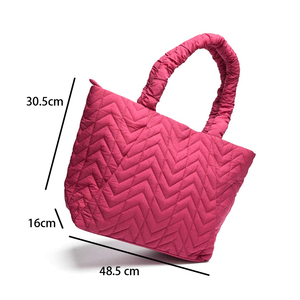 Marca <span class=keywords><strong>Paparazzi</strong></span> 2027AW Personalizada # Bolso Tote Acolchado de Nailon Suave en Forma de V, Modelo PA0417, Directo de Fábrica, Bolso de Mano para Mujer - Product Image 2