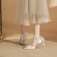 Vente en gros directe d'usine Sandales à talons aiguilles pour femmes Chaussures à talons hauts blanches pour femmes Talons hauts tendance pour femmes