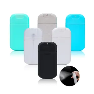 Bouteille d'atomiseur en plastique de parfum de pompe de brouillard de désinfectant pour les mains de poche de carte de crédit rechargeable de 20ml 30ml vente en gros