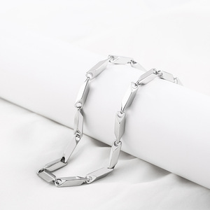 สร้อยคอโซ่เหล็กไทเทเนียมทรงเรขาคณิต 50 ซม. สำหรับทุกเพศ สวมใส่ได้ทุกวัน - Product Image 1