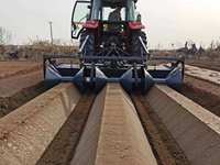 Sarcleuse à 2/3 rangs pour tracteurs, machine à former des sillons, sarcleuse rotative, sarcleuse à paillis en plastique