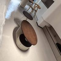 Table basse ovale en gros avec base torsadée crème et tiroir cannelé, poignée dorée, personnalisable pour hôtel et salon