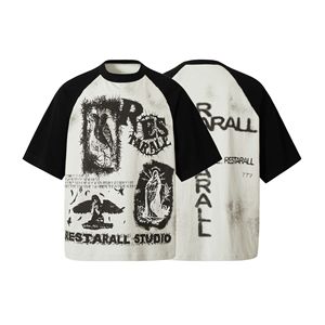 T-shirt Raglan Uomo Bianco e Nero con Stampa Gotica Corvo e Angelo, Maglietta Streetwear Girocollo per Stile Grunge - Product Image 1