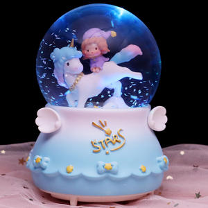Caja Musical con Globo de Nieve de Bailarina y Cisne, Adorno Giratorio con Luces de Ensueño, Regalo de Cumpleaños Estilo Princesa - Product Image 5