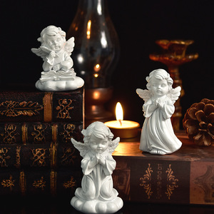 Statuetta di Angelo in Resina <span class=keywords><strong>Bianca</strong></span>, Statua di Angioletto Inginocchiato con Corona di Fiori, Scultura Decorativa da Tavolo per Casa - Product Image 5