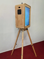 Kustomisasi Warna Kaki Lipat Dua Sisi iPad Kayu Photo Booth DSLR iPad untuk Pernikahan Layar Sentuh Selfie Booth Printer