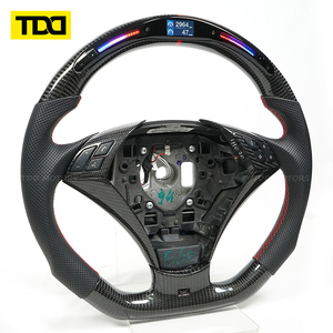 Volant en fibre de carbone LED véritable TDD compatible avec BMW E60 - Product Image 2