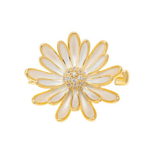 Daisy Flower Brooch Zinc Alloy Claw Setting Women's Gift Accessory - Product Image 3