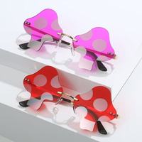 Lunettes de soleil champignon mignonnes et tendance 2025 pour femme, lunettes de soleil sans monture géométriques, style steampunk vintage, lunettes intelligentes, cadeau de fête d'Halloween
