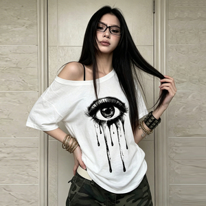 เสื้อยืดพิมพ์ลายขนตาโตสไตล์ซับคัลเจอร์ แขนสั้นเปิดไหล่ สตรีทแวร์ลำลอง Y2K สาวฮอต ทรงหลวม - Product Image 3
