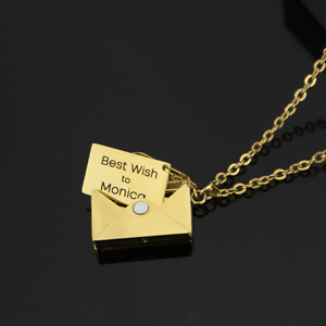 Collier en acier inoxydable personnalisé en forme d'enveloppe <span class=keywords><strong>avec</strong></span> photos gravées, idéal pour un cadeau de Saint-Valentin - Product Image 6