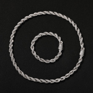 European and American Hip Hop Spring Clasp Twisted Rope <b>Chain</b> Hip Hop Punk Necklace Collarbone <b>Chain</b> Men’s Necklace - Product Image 3