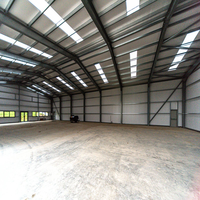 Hangar en structure métallique, bâtiment métallique personnalisable pour hangars et installations de stockage
