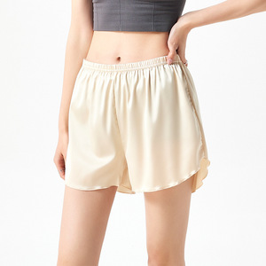 Pantalones cortos holgados de verano para mujer, pantalones de pierna ancha de satén de color sólido, transpirables, de talla grande, para ropa deportiva - Product Image 3