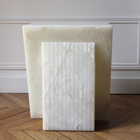 Moderner Luxus-Couchtisch aus Jade-Onyx und Naturmarmor, Unregelmäßiger Beistelltisch für das Wohnzimmer