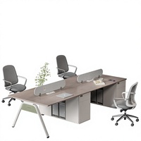 Ensemble de bureau moderne et minimaliste en bois en forme de L avec chaise de bureau pour employé, mobilier de bureau quatre places avec écran et tiroirs à prises intégrées