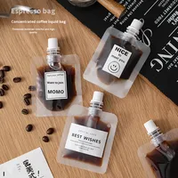 Sac à expresso liquide en PE transparent givré, jetable et recyclable, à trois compartiments, avec poignée longue, enduit UV et imprimé à l'écran