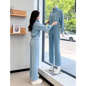 Nuova Tuta Sportiva <span class=keywords><strong>Donna</strong></span> Autunno 2026 Completa, Set Due Pezzi Casual con Felpa Rosa di Alta Gamma Europea - Product Image 2