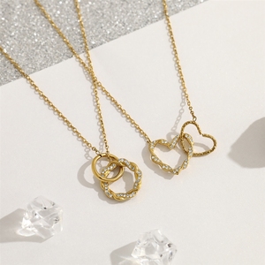 Collar con colgante de anillo de oro de 18 quilates de acero inoxidable para mujer, cadena de clavícula versátil, diseño de novedad transfronterizo - Product Image 4