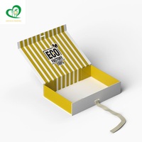 Emballage en papier kraft pliable imperméable de luxe recyclable Boîte magnétique Style livre Emballage de bijoux cosmétiques avec une épaisseur de 2 mm