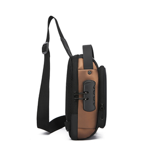 防水盗難防止ファッションPUハイキングチェストバッグUSBポート付き - Product Image 3