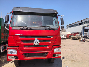 Le camion lourd HOWO TH7, avec quatre, quatre, et huit roues, est un camion résistant spécialisé pour la construction urbaine - Product Image 3