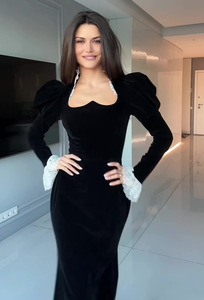 LM R635 Abito lungo in velluto <span class=keywords><strong>nero</strong></span> a maniche lunghe, modello bodycon, <span class=keywords><strong>con</strong></span> colletto quadrato, vita naturale, orlo e polsini <span class=keywords><strong>con</strong></span> finiture in pizzo bianco, casual ed ecologico - Product Image 5