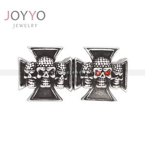 Fabrik preis Gothic Rock Drei Schädel Kreuz <span class=keywords><strong>Ring</strong></span> Herren tragen Edelstahl Biker Ringe Halloween Schmuck <span class=keywords><strong>Ring</strong></span> - Product Image 5