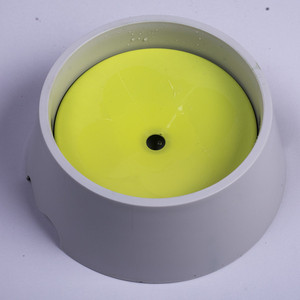 Bebedero para mascotas Yog para gatos y perros que mantiene su boca y bigote secos, y un dispensador de agua para perros pequeños. - Product Image 2