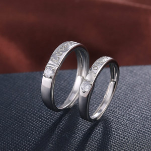 Anello Minimalista con Lettera Incisa, Gioiello Unisex alla Moda per Uso Quotidiano - Product Image 3