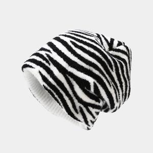 Gorros de invierno personalizados para hombre y mujer con estampado de <span class=keywords><strong>vaca</strong></span> a cuadros con patrón de tablero de ajedrez, gorro de punto suave y cálido, gorro de esquí con calavera holgada - Product Image 4