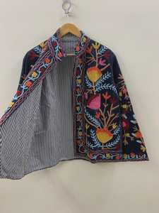 Chaqueta de Invierno de Terciopelo con Bordado Suzani, Estilo Vintage, Unisex, Prenda Étnica Boho, Hecha a Mano, Regalo para Ella, India - Product Image 1