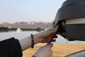 Nouveau OEM extérieur bricolage <span class=keywords><strong>moins</strong></span> <span class=keywords><strong>cher</strong></span> 1-2 personnes polycoton imperméable 4x4 tout-terrain voyage pliable voiture coque dure tente de toit - Product Image 5