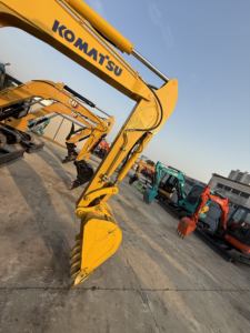 Mini-excavatrice Komatsu PC56 d'occasion, 5,5 tonnes, type chenilles, pour usage agricole, à vendre - Product Image 5