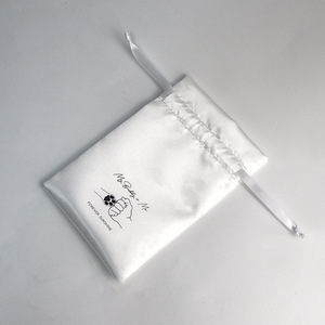 Sacs de protection en soie de luxe personnalisés pour perruques, sacs cadeaux de qualité avec cordon de serrage pour cosmétiques, bijoux, lingerie, sacs à main, pochettes en satin pour cheveux - Product Image 2