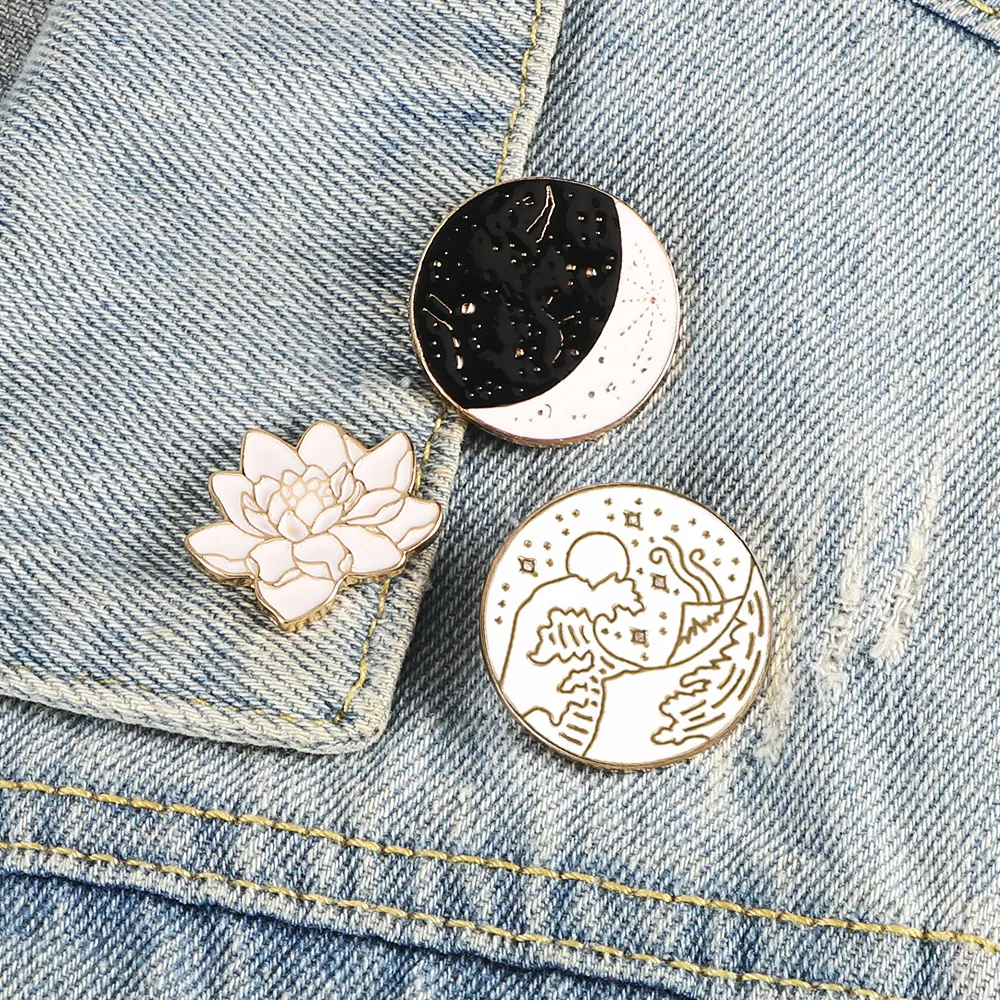 Creative White Black Brooch Constellation Lotus Seaside Wave Round Enamel Pins BackPack Coat Metal Lapel Pin Badge Jewelry Gift