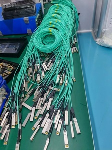 Câble AOC 40G QSFP+ vers 4 SFP+ – Câble optique actif 40G vers 4*10G pour connexion de commutateur de centre de données - Product Image 5