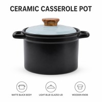 Casserole en céramique noire mate avec couvercle, bouton en bois émaillé bleu clair, poignées en boucle, pot en grès, compatible four