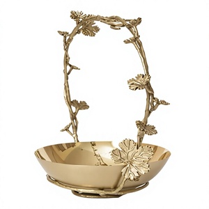 Ideas de Regalos de Boda, Frutero de Metal de Lujo con Asa de Mimbre, Fruteros Decorativos Vintage Hechos a Mano, Centro de Mesa Decorativo - Product Image 1