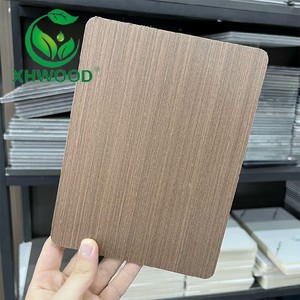 <span class=keywords><strong>5mm</strong></span> 1.22m * 2.44m 650kg/m³ Panneau en <span class=keywords><strong>fibre</strong></span> de bambou Film PVC <span class=keywords><strong>Couche</strong></span> de co-extrusion de troisième génération et Film PET à noyau WPC jaune peut choisir - Product Image 1