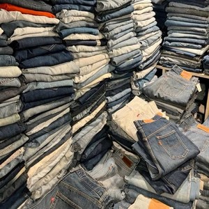 Jeans da Uomo di Marca Usati <span class=keywords><strong>in</strong></span> <span class=keywords><strong>Denim</strong></span> Viola di Alta Qualità Fornitore all'Ingrosso di Balle di Abbigliamento Maschile di Seconda Mano Ukay Ukay - Product Image 1