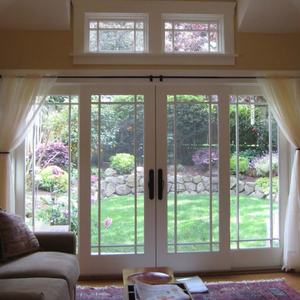 Puerta de Balcón de Estilo Antiguo con Revestimiento de Aluminio y Madera, Vidrio Transparente Resistente al Viento para Correder/Girar, Moderna y Comercial - Product Image 6