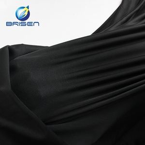 Трикотажное полотно из 100% полиэстера, устойчивое к усадке, черное, ширина 185 см, для пошива одежды: футболок, танцевальной одежды, платьев - Product Image 3