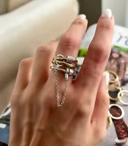 Unico Multi-pezzo da donna che si accatastano gioielli da dito nuova fascia di fidanzamento con anello a tre cerchi scivolosi anello con catena nappa anello nuziale - Product Image 1