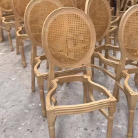 Chaise de salle à manger en plastique PP, structure en plastique, dossier en rotin, chaise de mariage, mobilier de banquet, mobilier d'hôtel