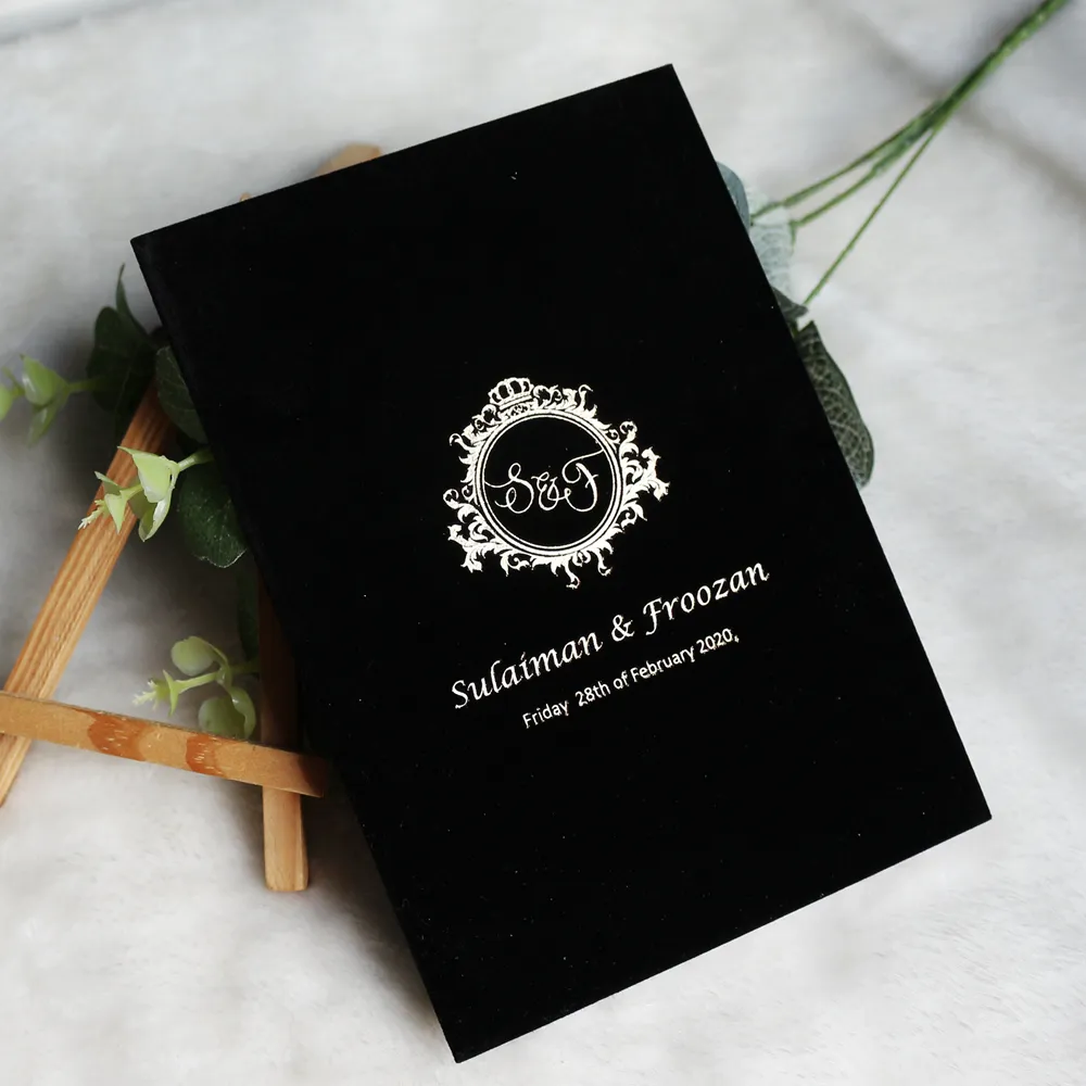 Cheap Price Muslim Velvet Wedding invitation card Black and White Invitations Folder with Hot Staming Wording Envelopes