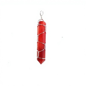 Pendentif tour en cristal de cornaline fait main, enroulé de fil d'argent - Product Image 2